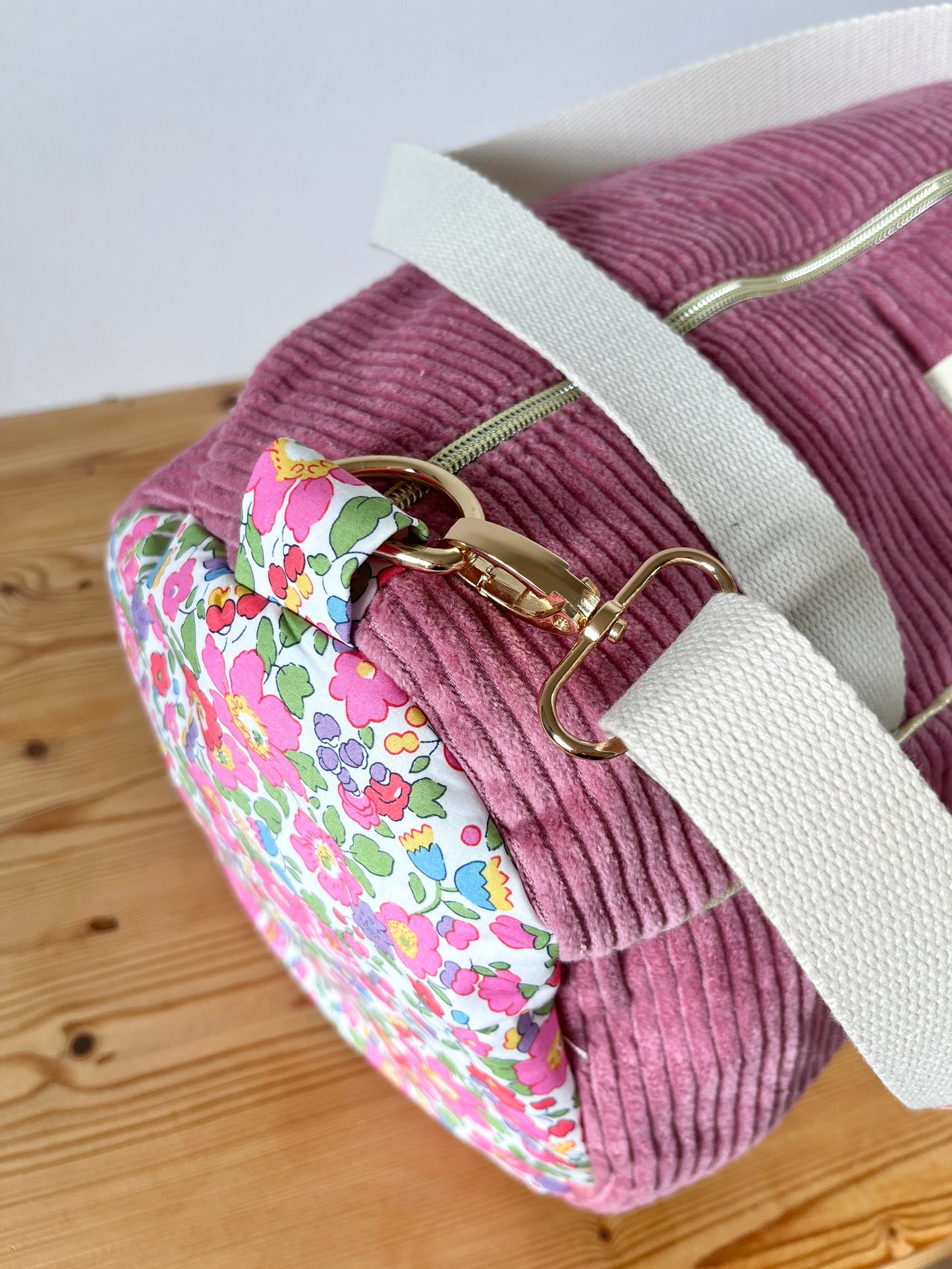 Louison le sac polochon enfant velours rose thé et Betsy fushia