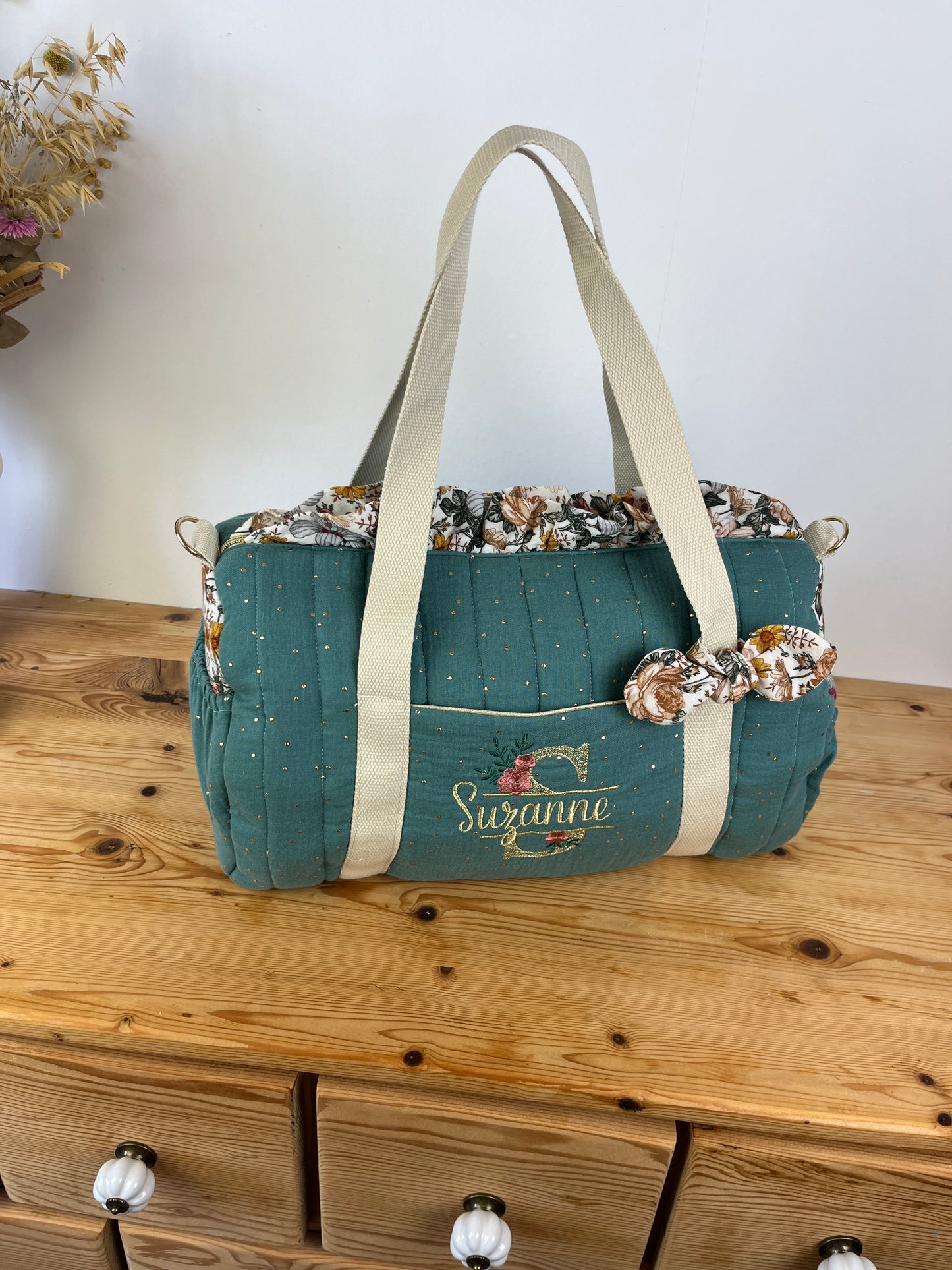 NOUVELLE VERSION ! Prix de lancement jusqu'au 28 mars ! Sac Louison matelassé et volant initiale dentelle