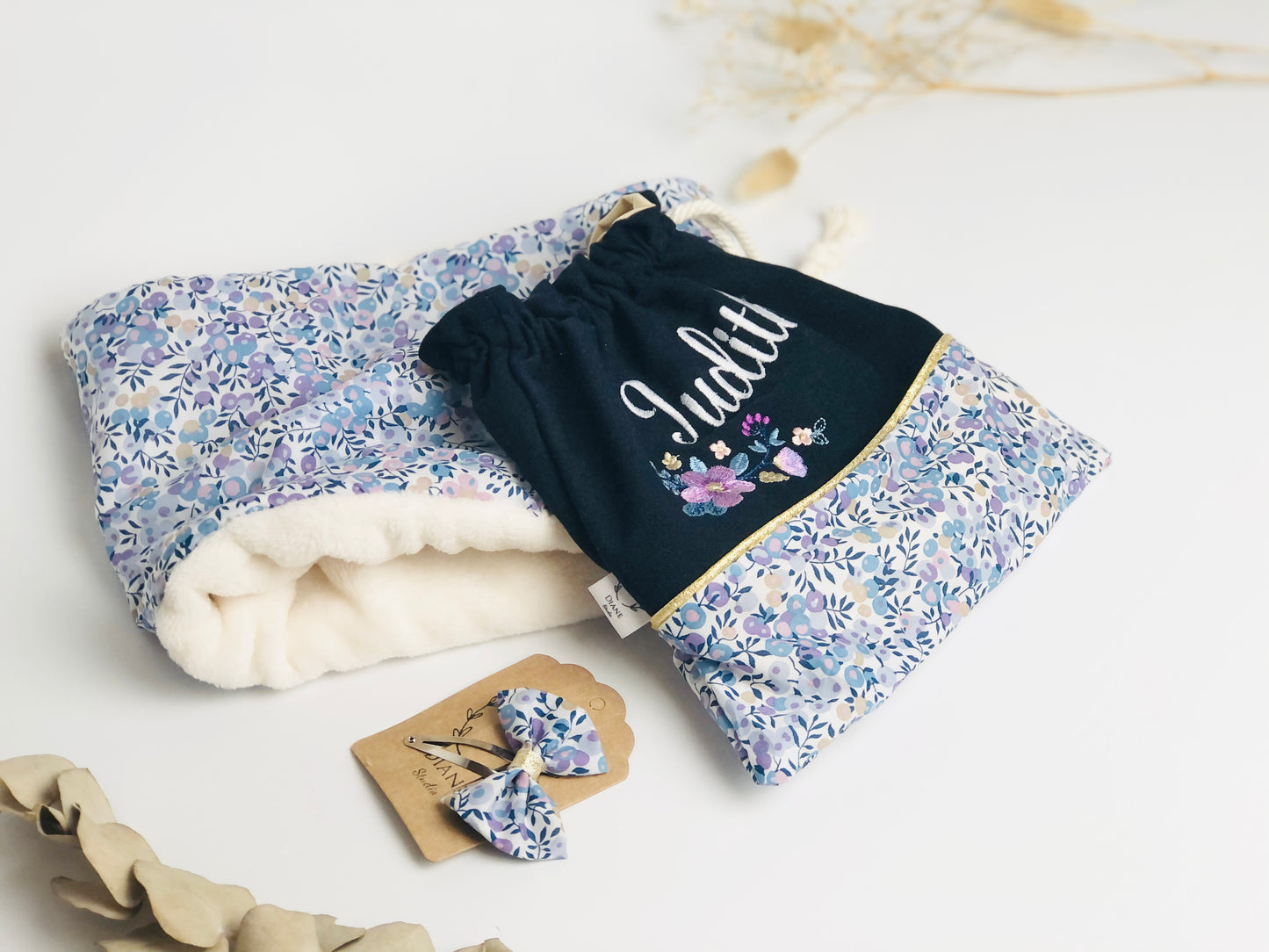 Le tour de cou Wiltshire lilas