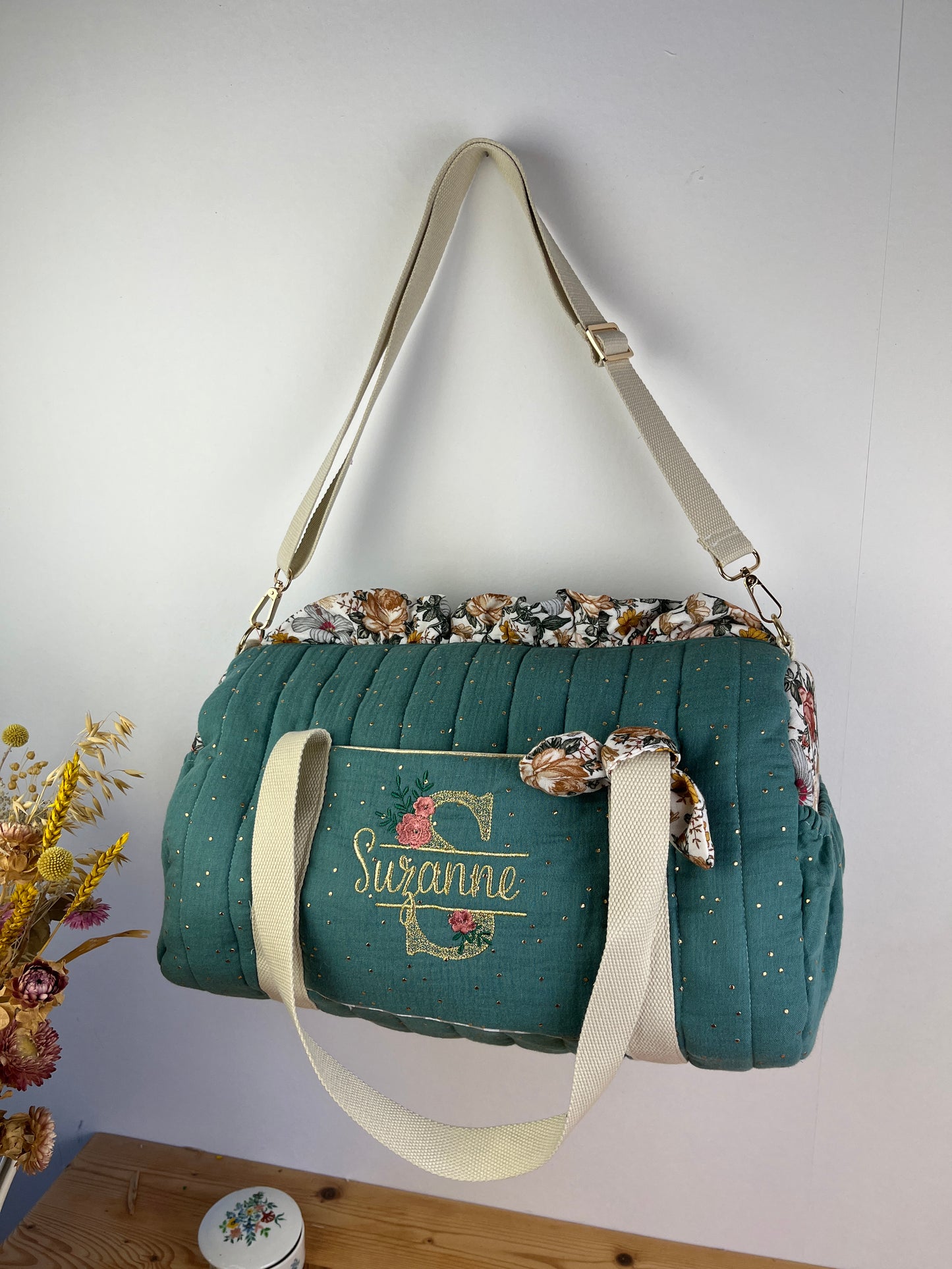 NOUVELLE VERSION ! Prix de lancement jusqu'au 28 mars ! Sac Louison matelassé et volant initiale dentelle