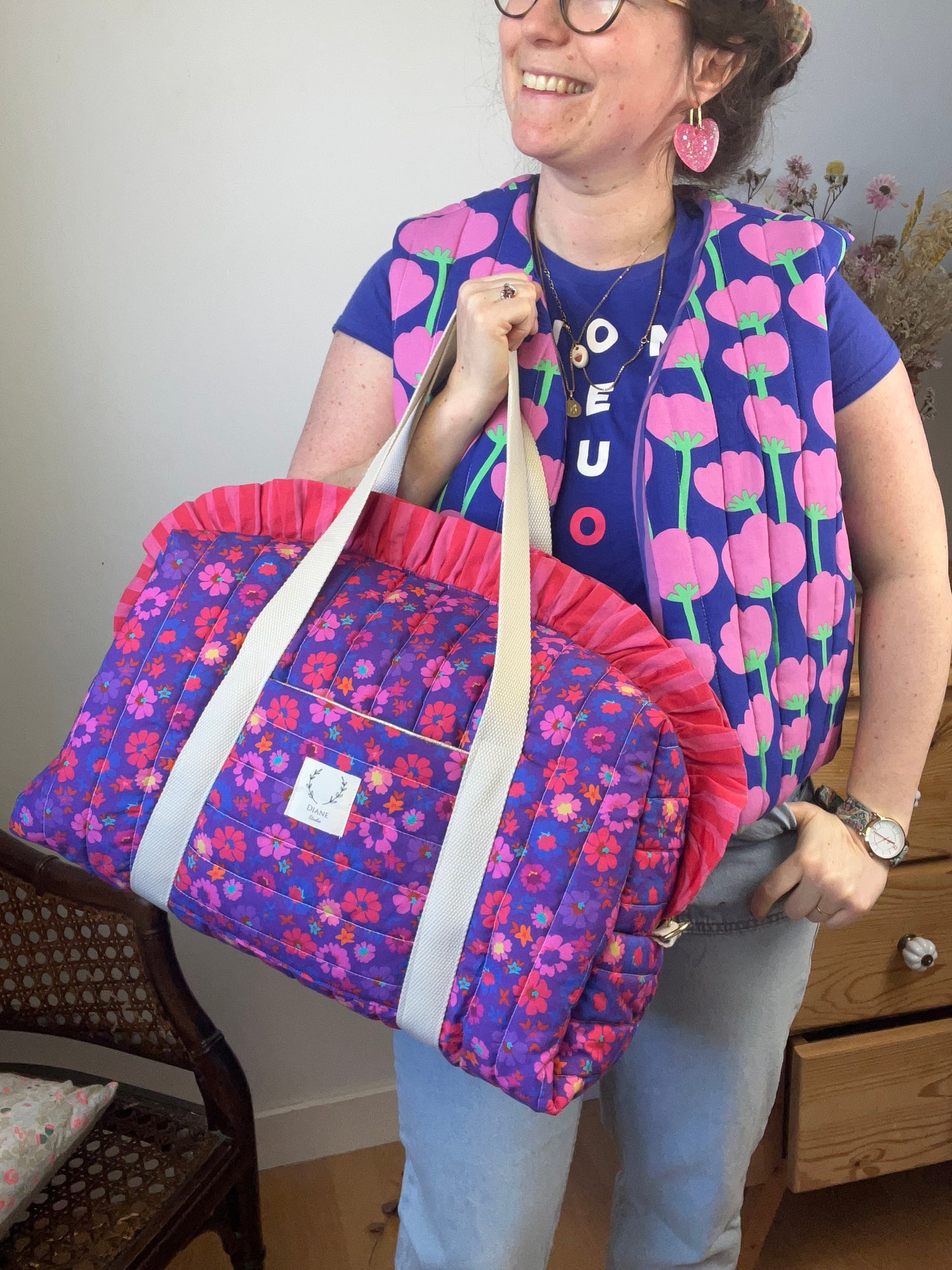 Grand sac à volant violet rouge