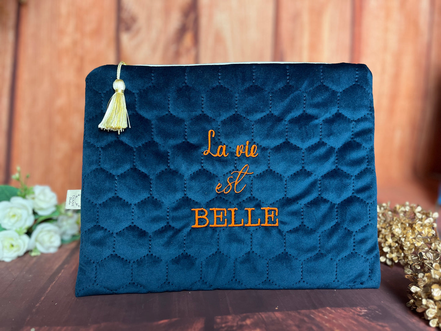 Babette la pochette plate souple velours marine La vie est belle
