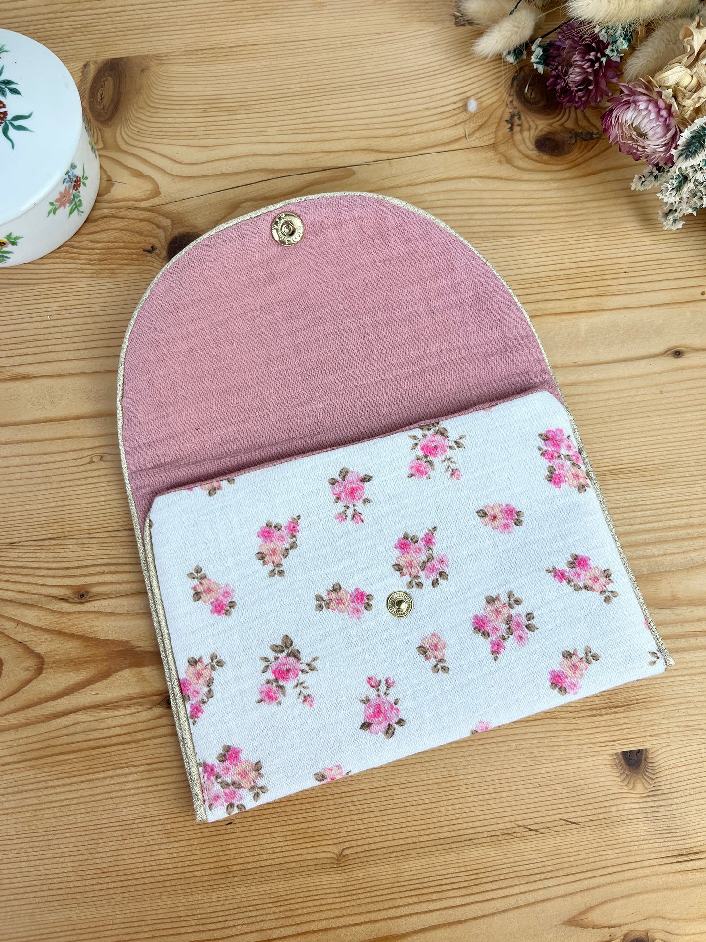 Le porte monnaie petites roses