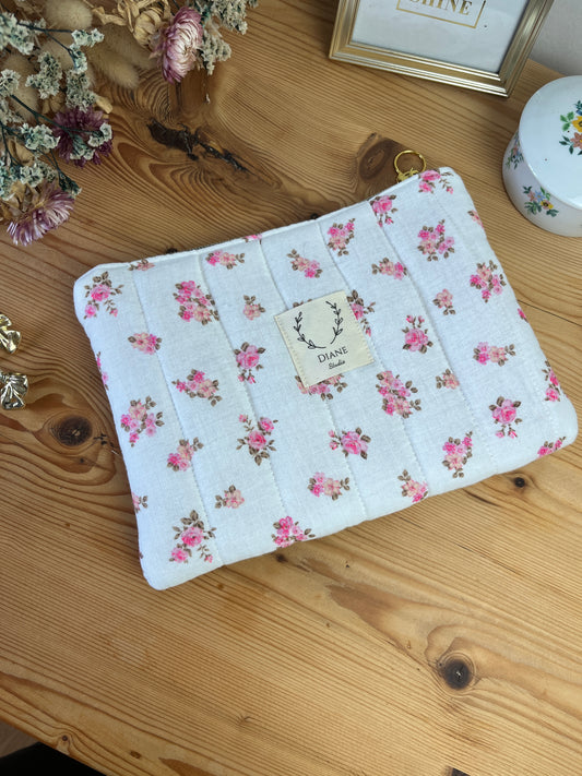 Pochette plate gaze petites roses fluo