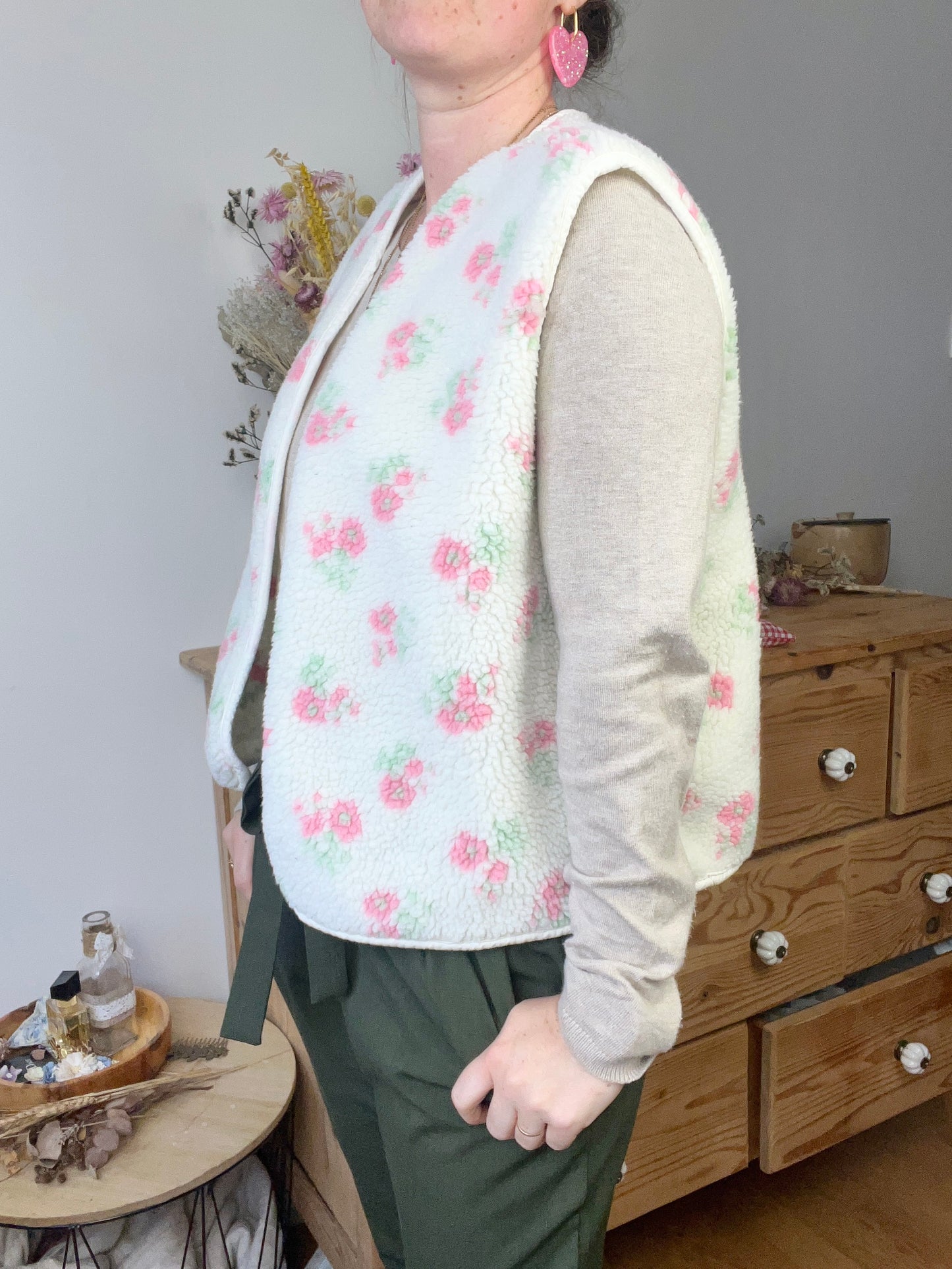 Prototype gilet sherpa fleuri pastel taille S-M