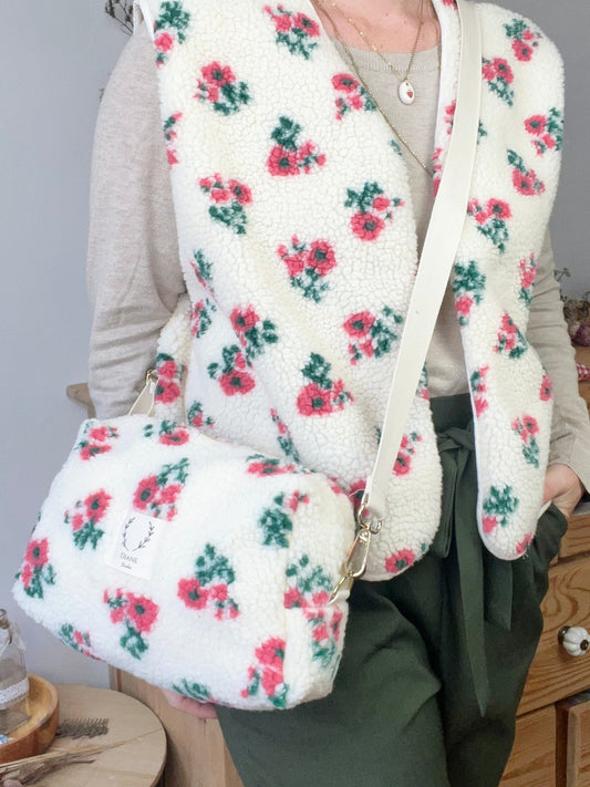 Prototype sac Colette souple en sherpa fleuri fushia gansé de biais