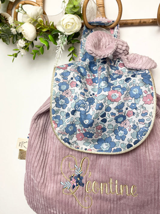 Le sac à dos Eglantine velours rose et Liberty Betsy bleu