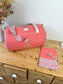 Cadeau de naissance : sac polochon et protège carnet Liberty pois de senteur