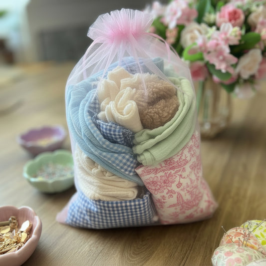 100g of small Liberty of London fabric scraps for earrings, barrettes, appliqués