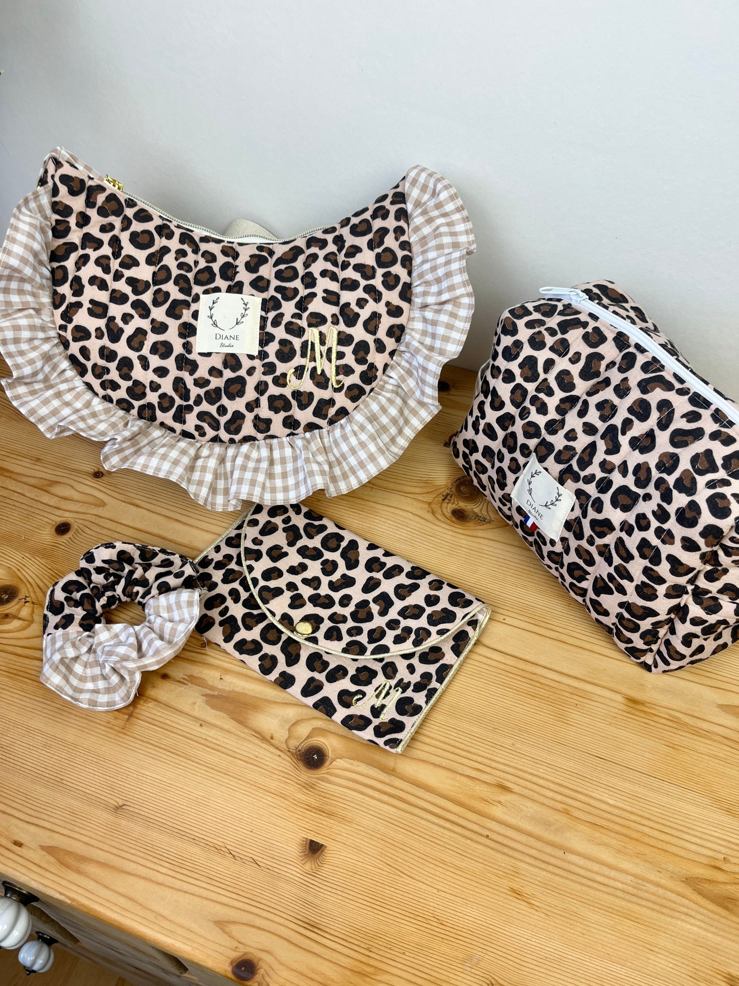 Ensemble : sac Milan, trousse de toilette, chouchou et porte monnaie