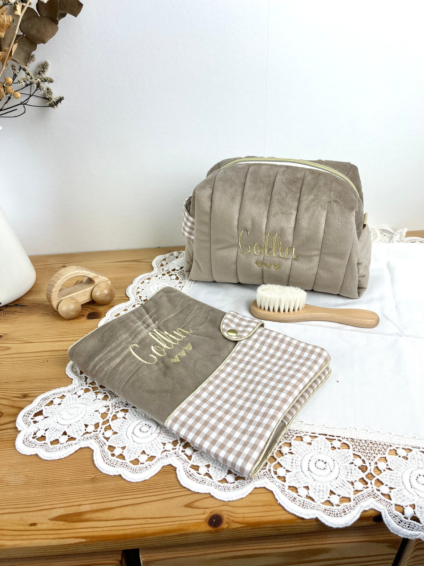 NOUVEAU Ensemble : Trousse de toilette, couverture, et protège carnet personnalisable