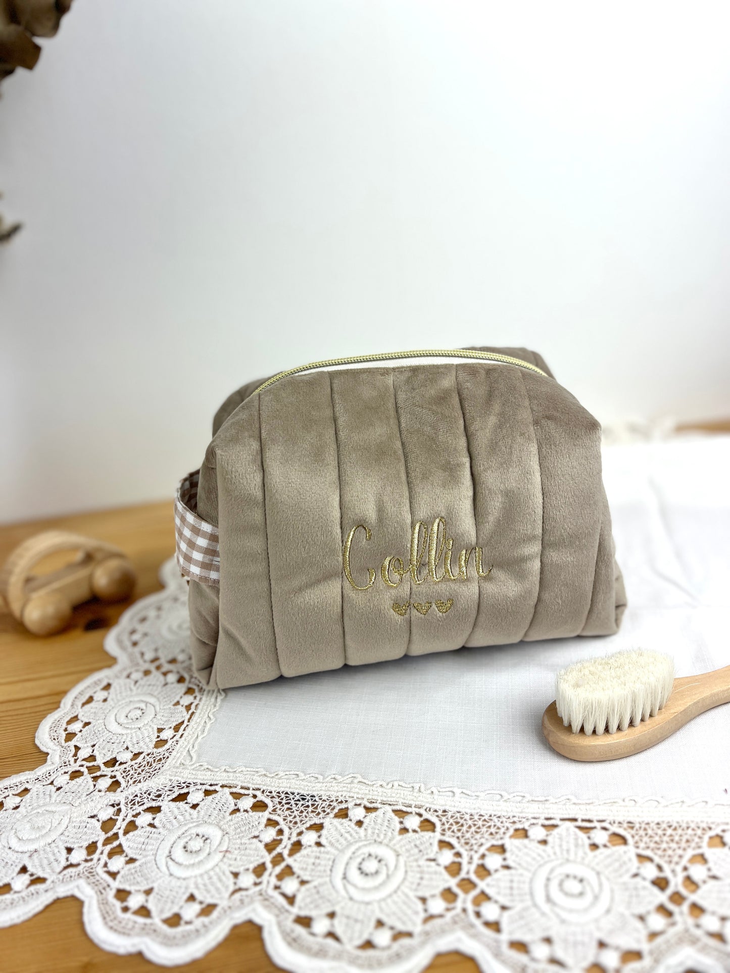 NOUVEAU Ensemble : Trousse de toilette et protège carnet de santé vichy et velours galet