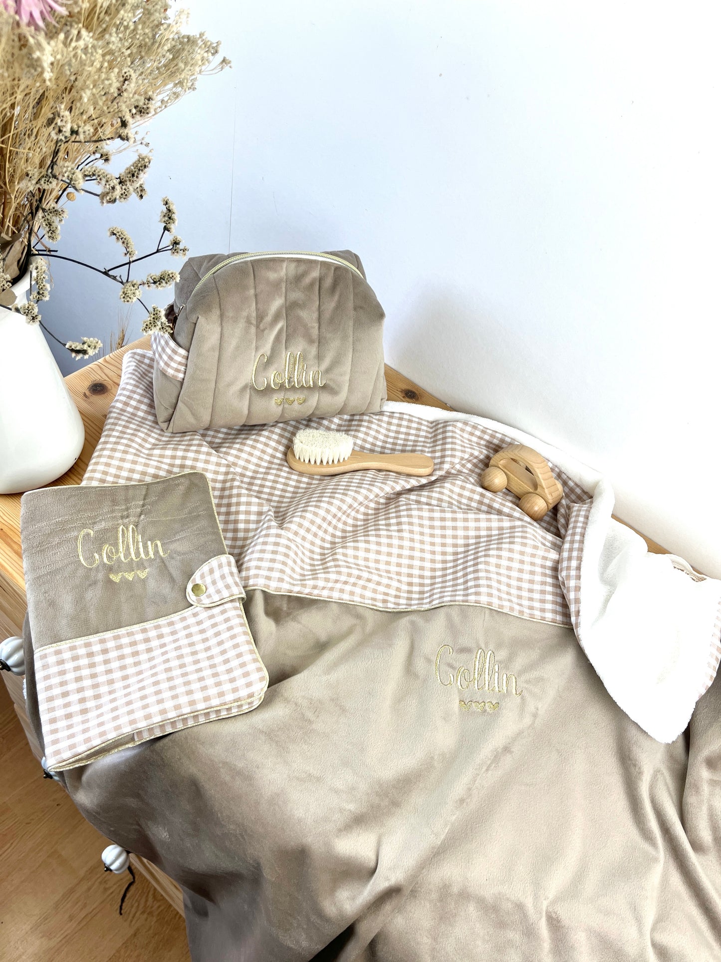 NOUVEAU Ensemble : Trousse de toilette, couverture, et protège carnet vichy galet