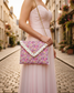 Charlotte la pochette enveloppe avec chaîne 100% personnalisable