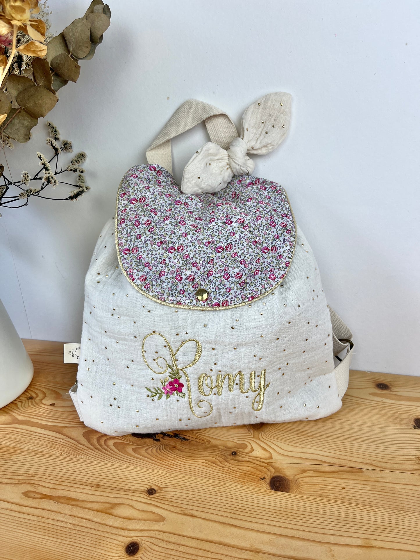 Le sac à dos Églantine Liberty Eloïse rose et double gaze crème doré