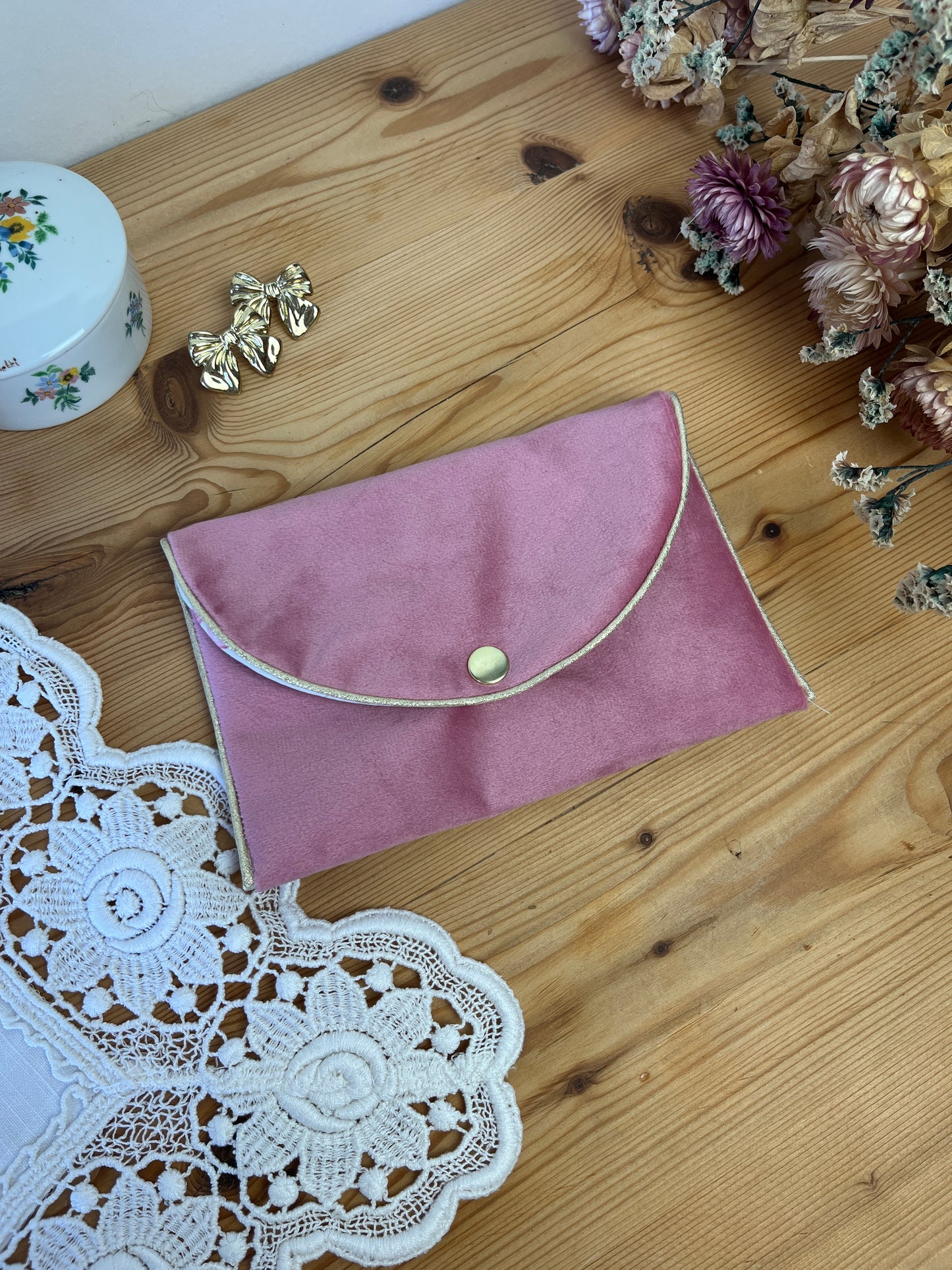 Le porte monnaie velours rose