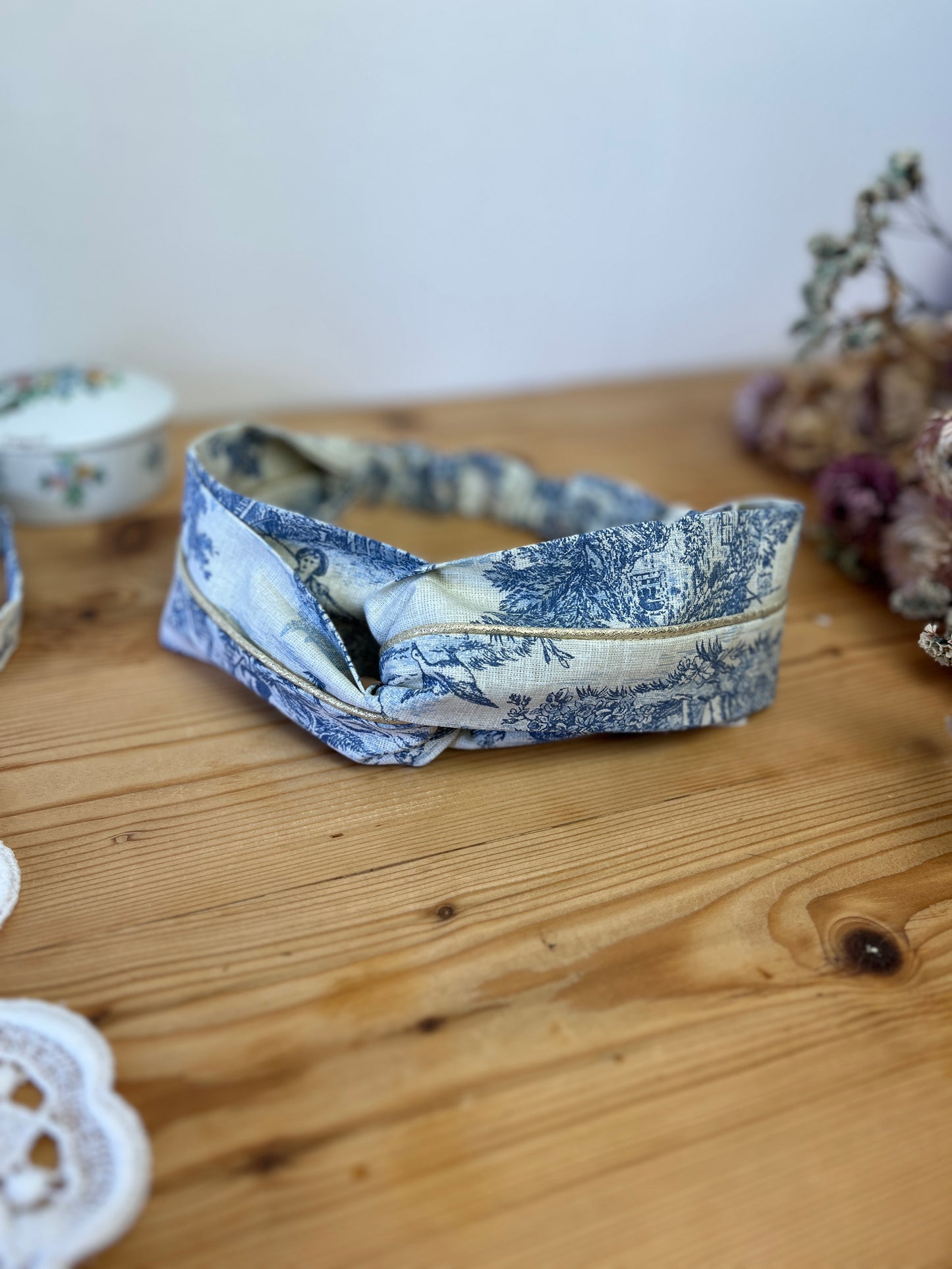 Ensemble : noeud papillon et headband jouy bleu doré