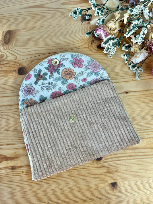 Le porte monnaie velours camel et coton fleuri marion