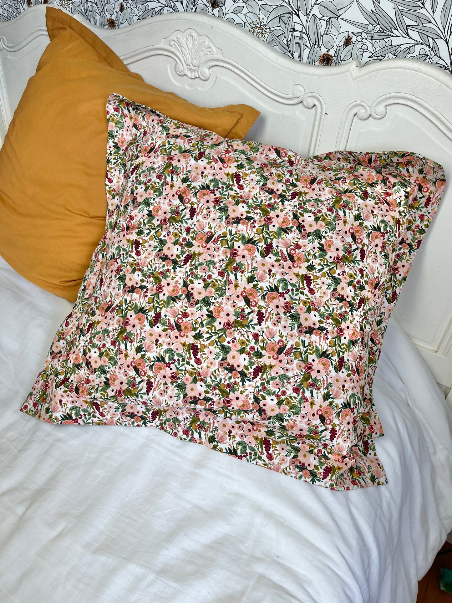 La taie d'oreiller à volants plats garden party rose