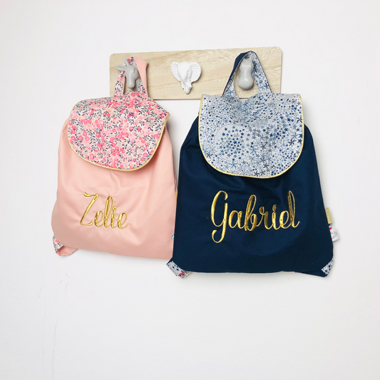 Le sac à dos enfant personnalisé Églantine gabardine et Liberty wiltshire et adelajda