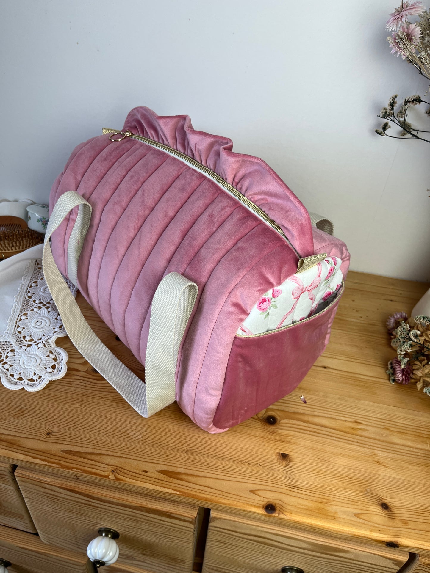 Sac Louison velours rose thé initiale dentelle