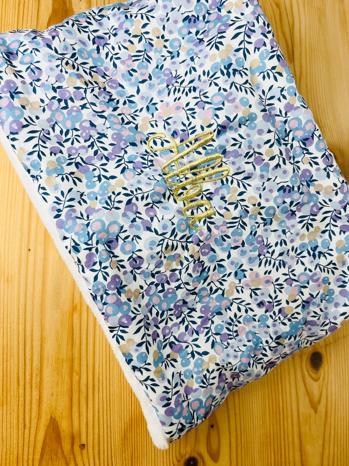 Le tour de cou Wiltshire lilas