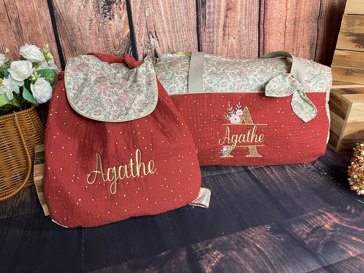 Ensemble : sac polochon initiale dentelle et sac à dos Eglantine