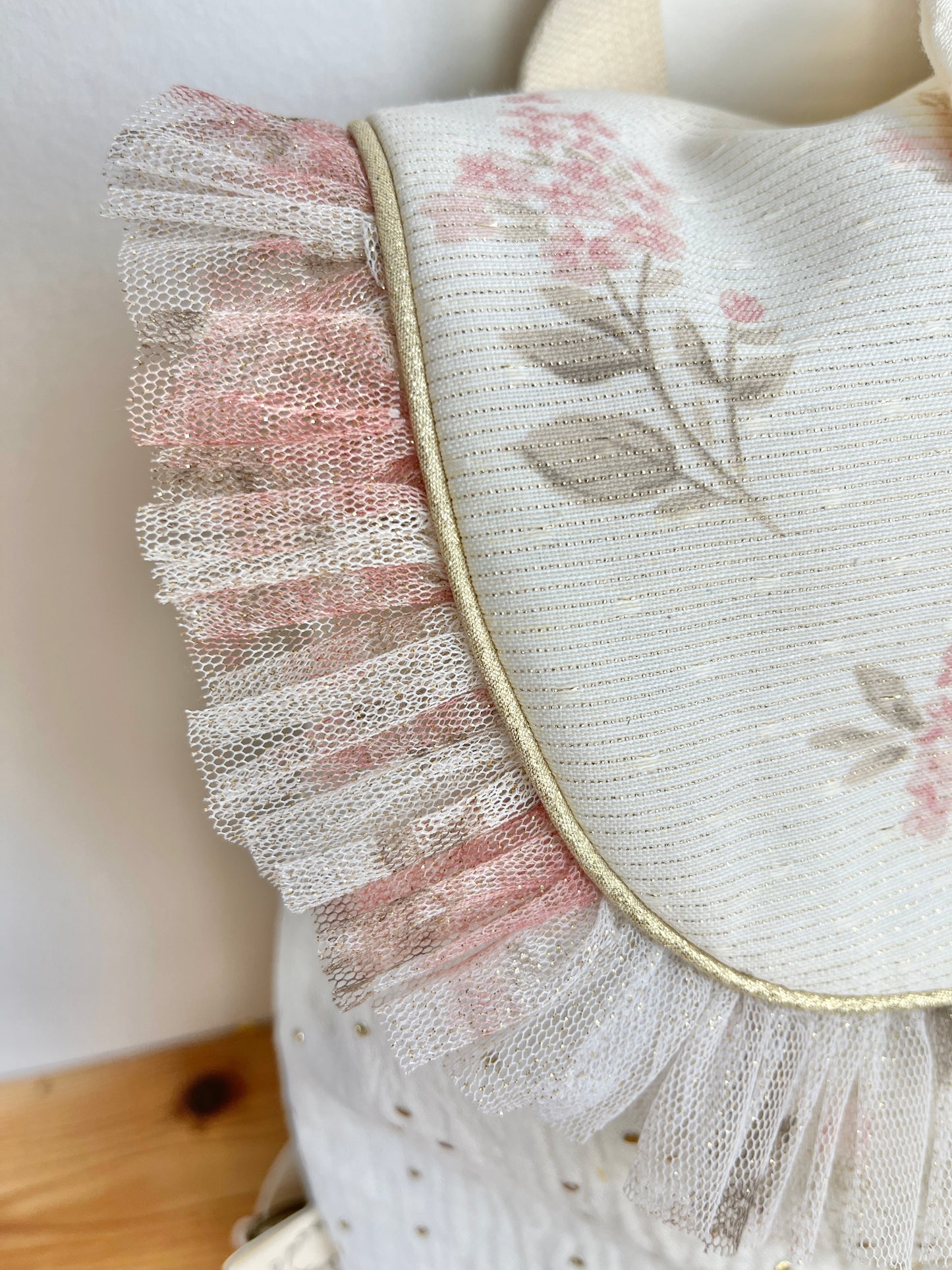 Le sac à dos Églantine jacquard roses pailleté