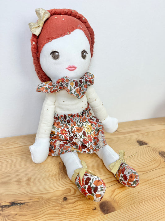 Petite poupée en Liberty