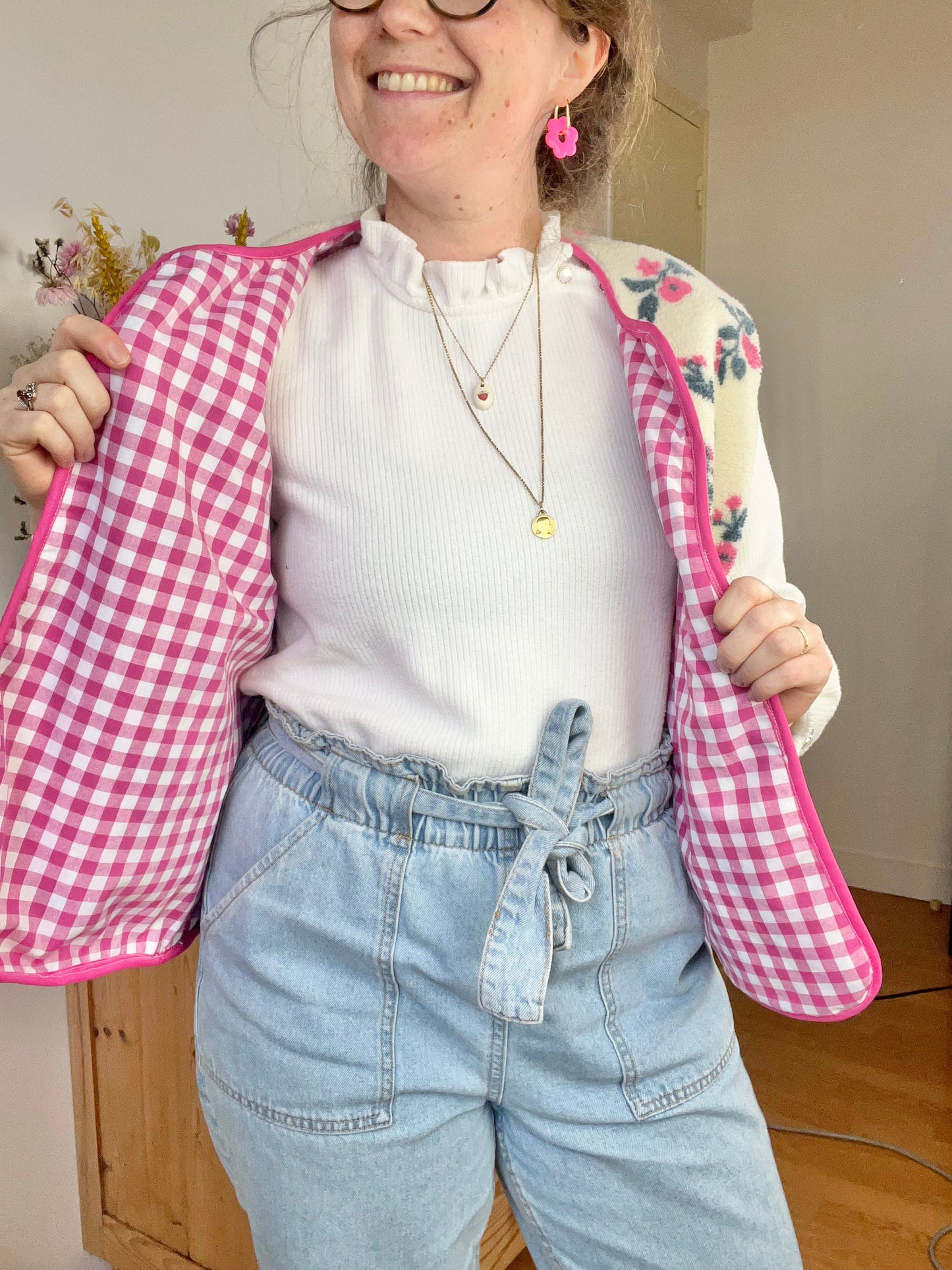 NOUVEAU ! Gilet fleuri Coraliane bordure et vichy fuchsia