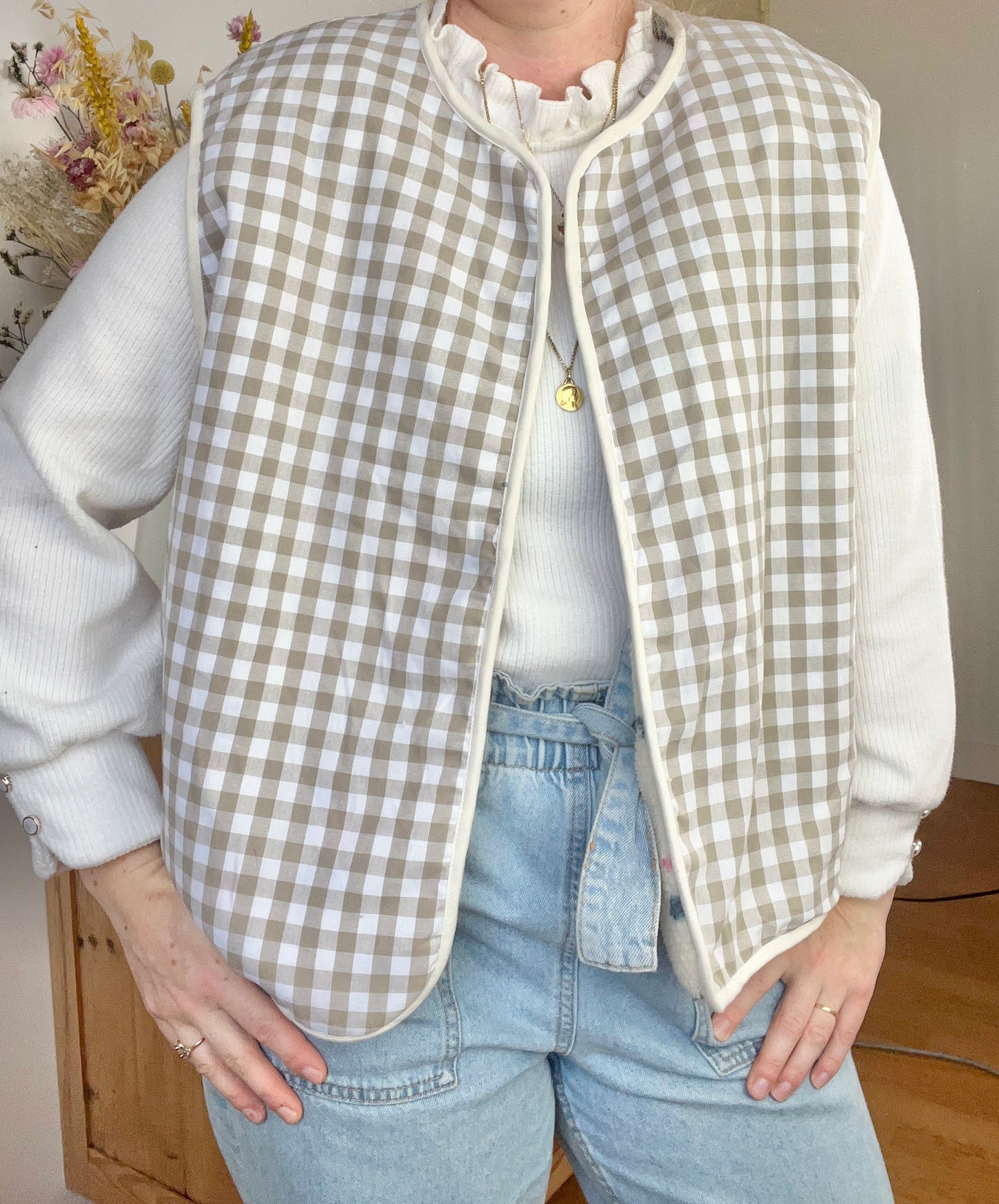 NOUVEAU ! Gilet fleuri Coraliane bordure et vichy crème