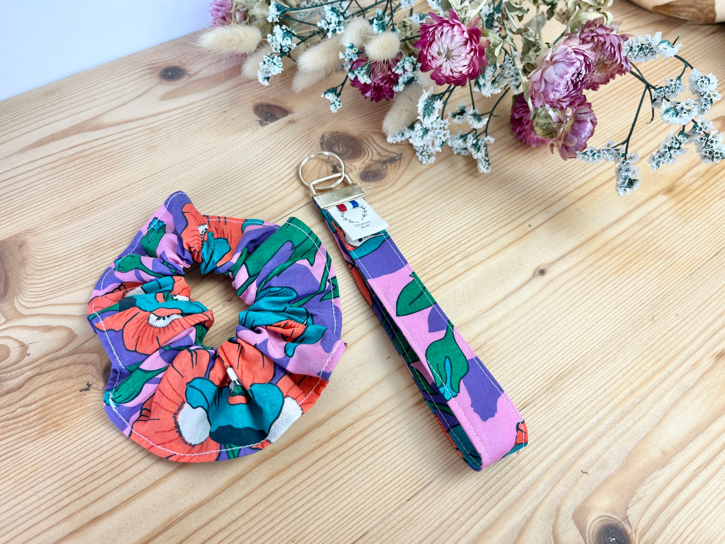 Set: keychain and scrunchie 