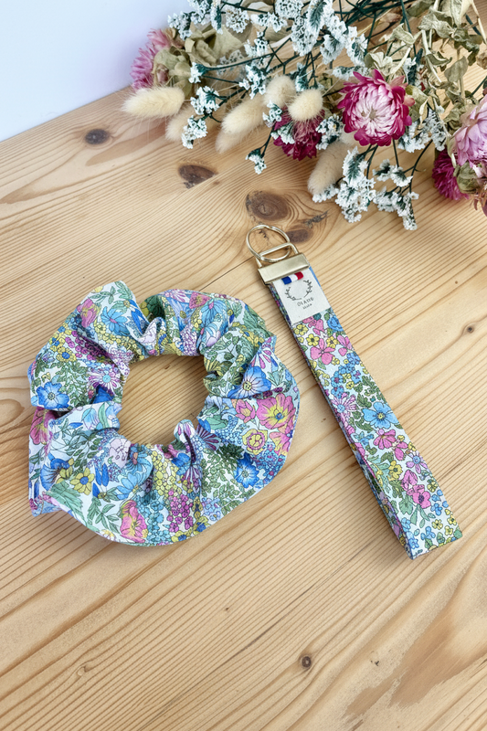 Ensemble : porte clef, et chouchou