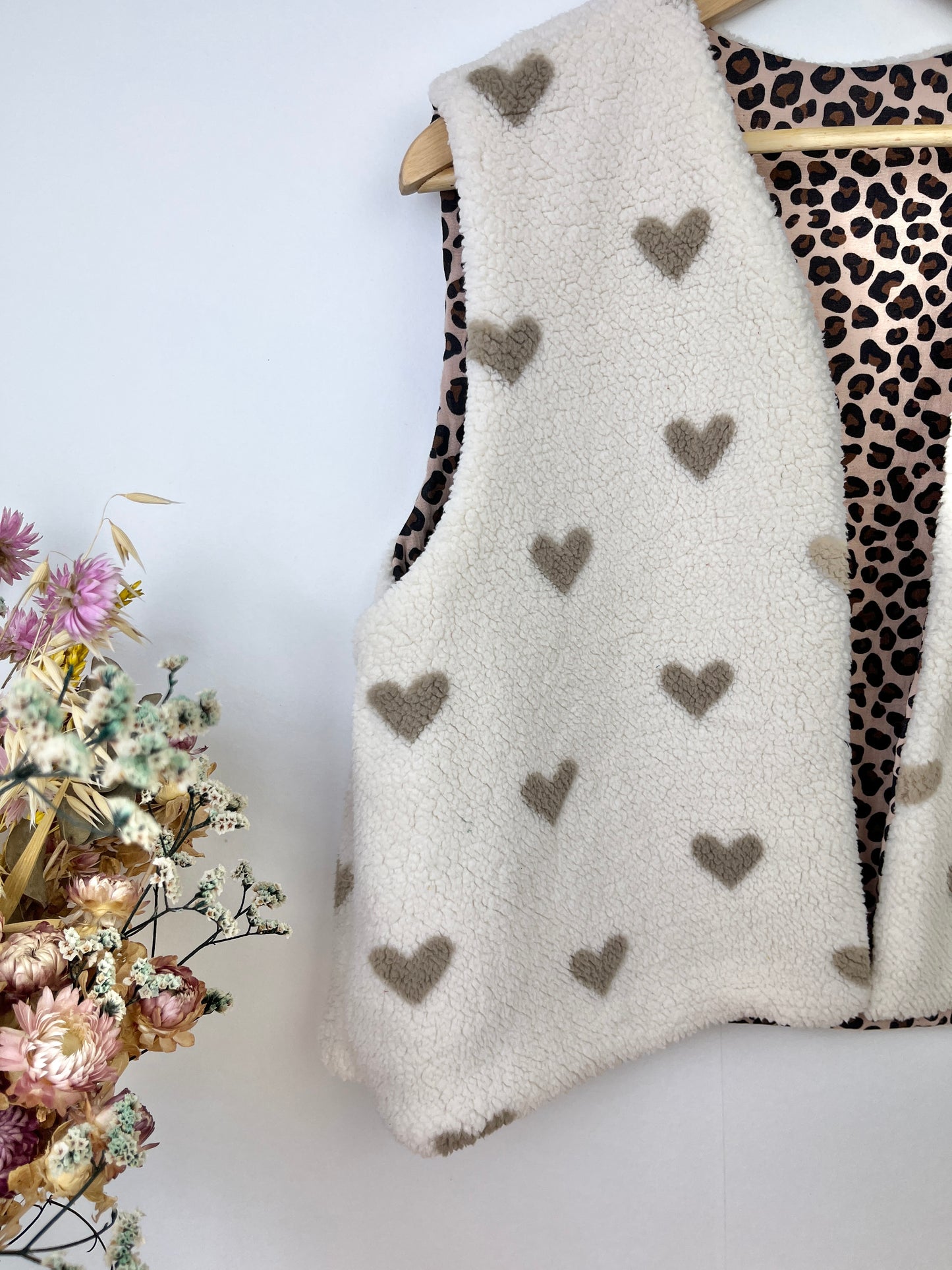 Le gilet Albane Adulte graou et petits coeurs