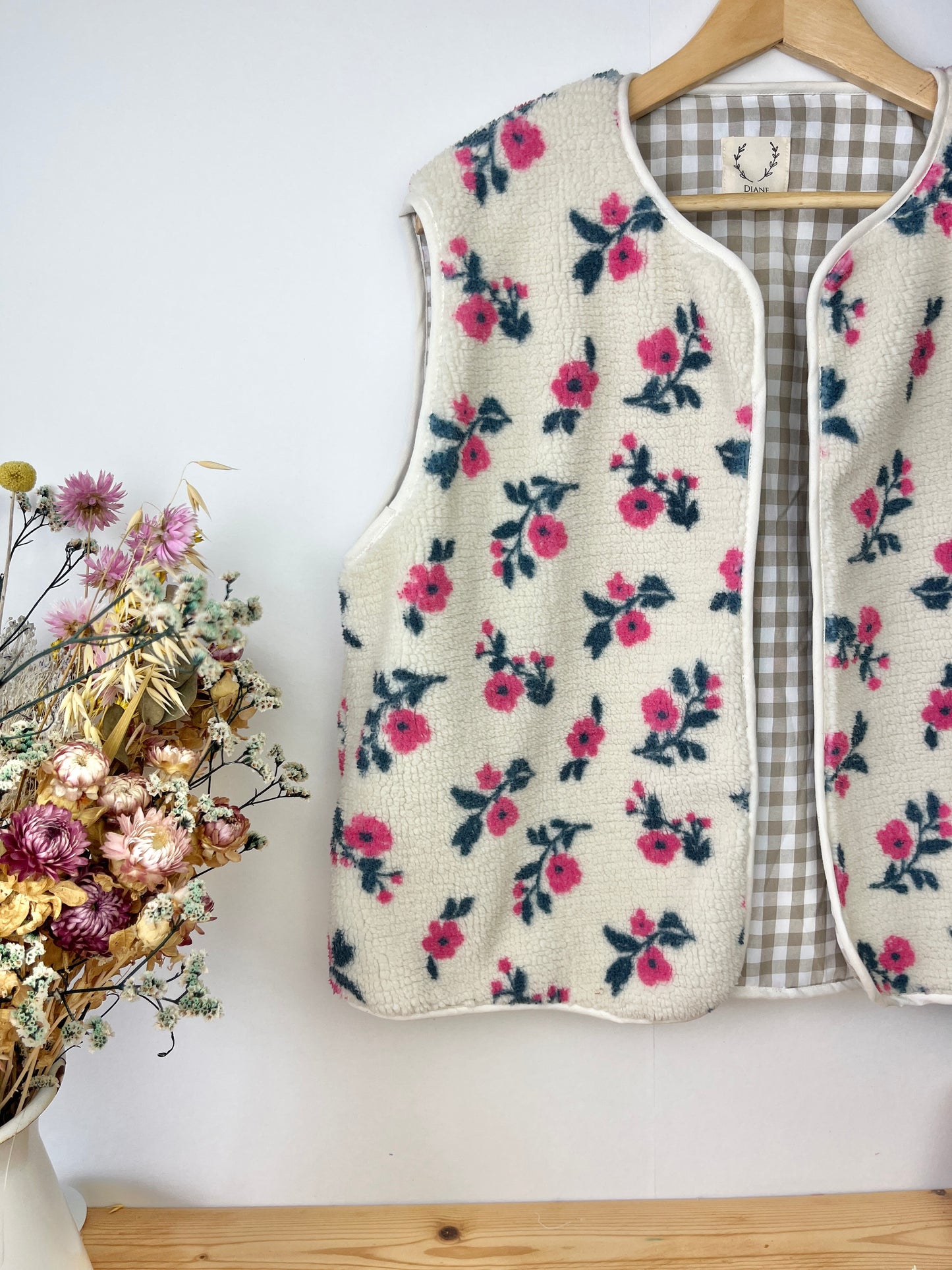 NOUVEAU ! Gilet fleuri Coraliane bordure et vichy crème