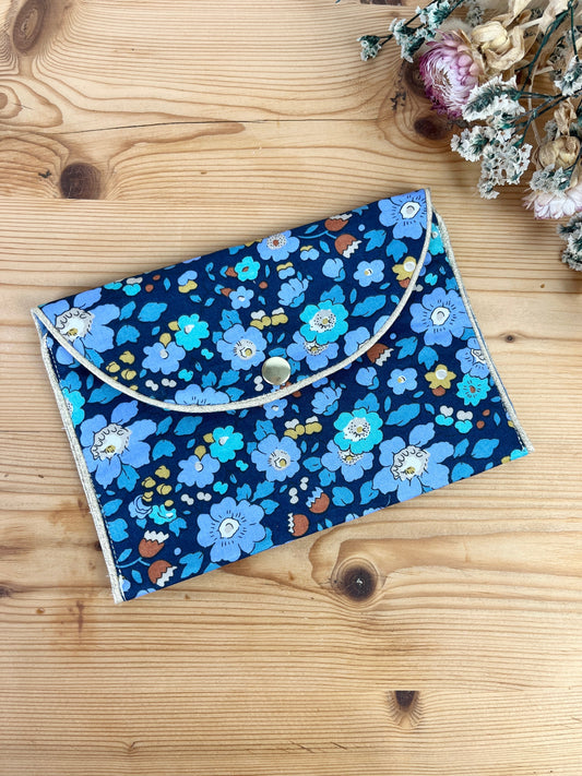 Le porte monnaie Liberty of London Betsy blue