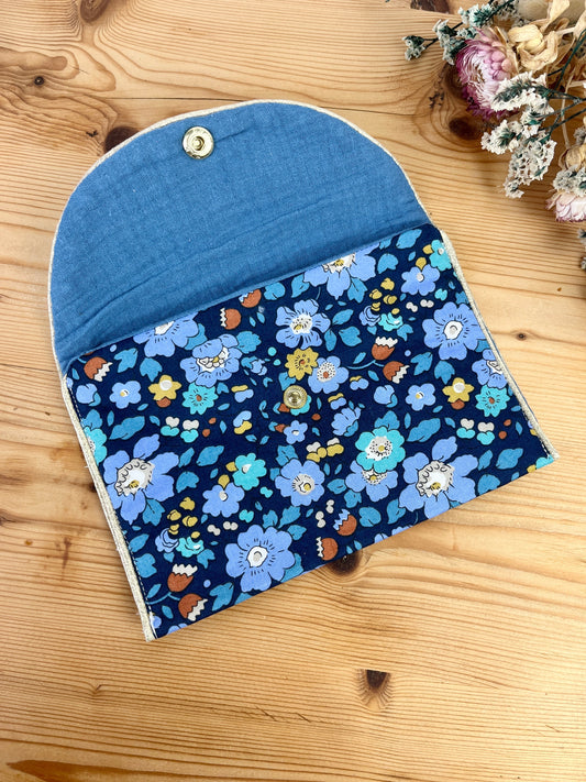 Le porte monnaie Liberty of London Betsy blue