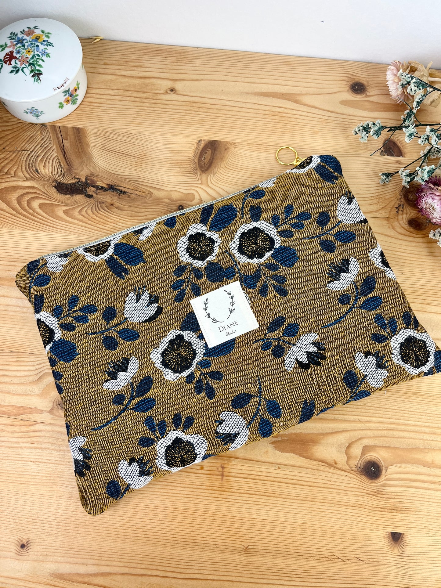 Babette la pochette plate jacquard fleurs