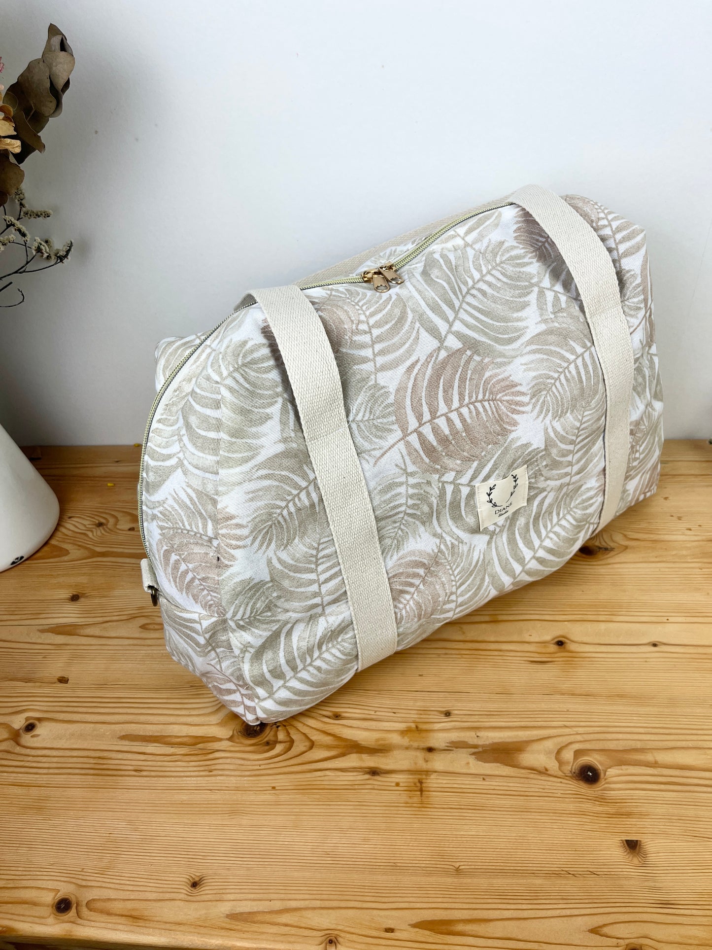 Hélène le sac week-end souple feuillage beige