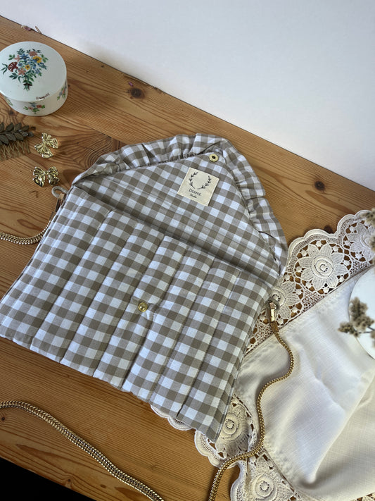 Charlotte the envelope clutch with chain, 100% customizable