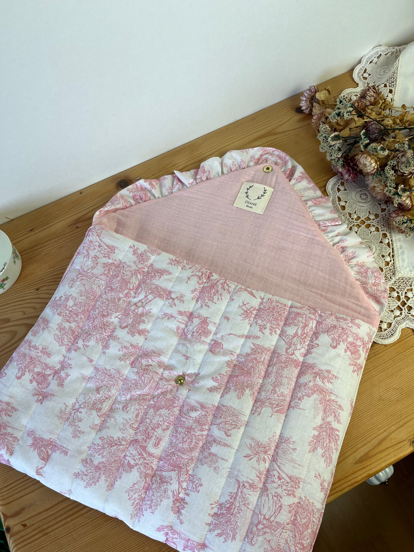 Exclusive Charlotte Liberty Betsy clutch!
