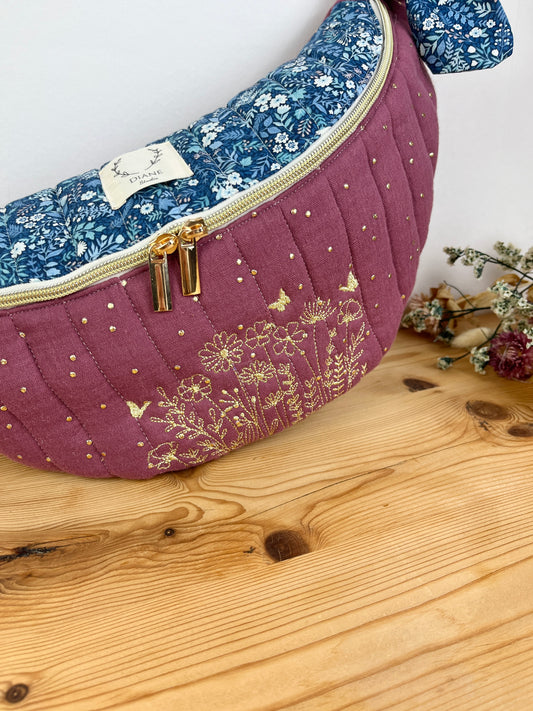 Le sac banane Eléonore gaze bois de rose et Liberty bleu