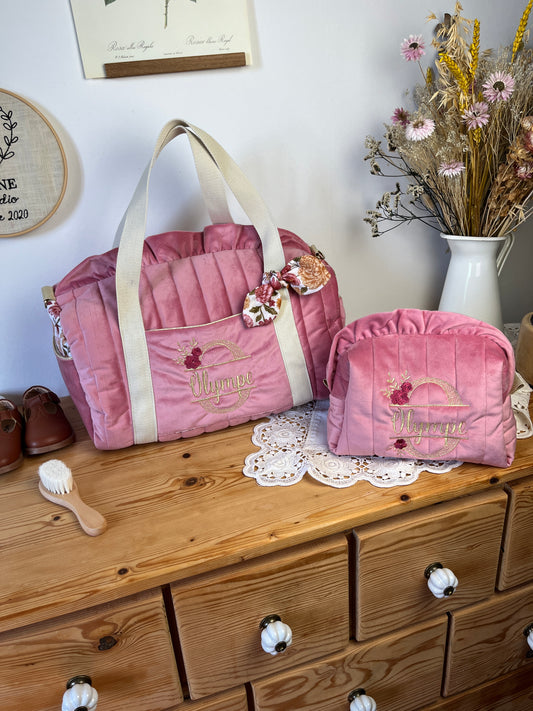 Ensemble: sac Louison et trousse Colette initiale dentelle velours rose et gaze Elisabeth