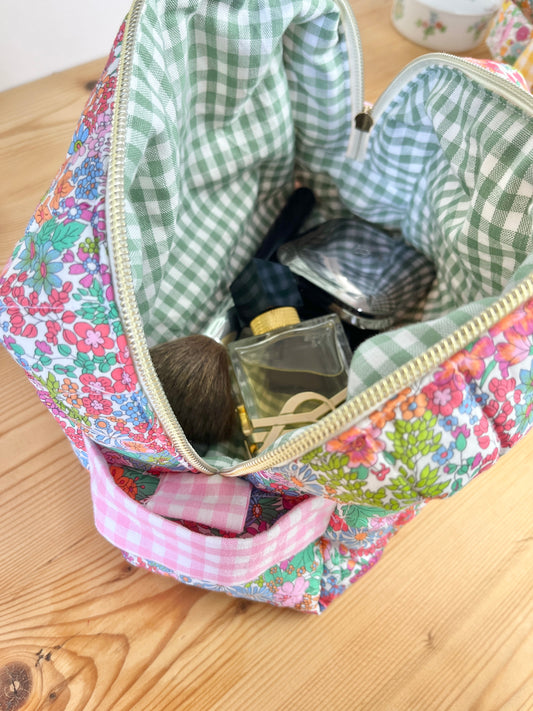 Colette la trousse de toilette matelassée et son noeud