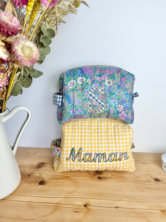 Trousse de toilette brodé maman