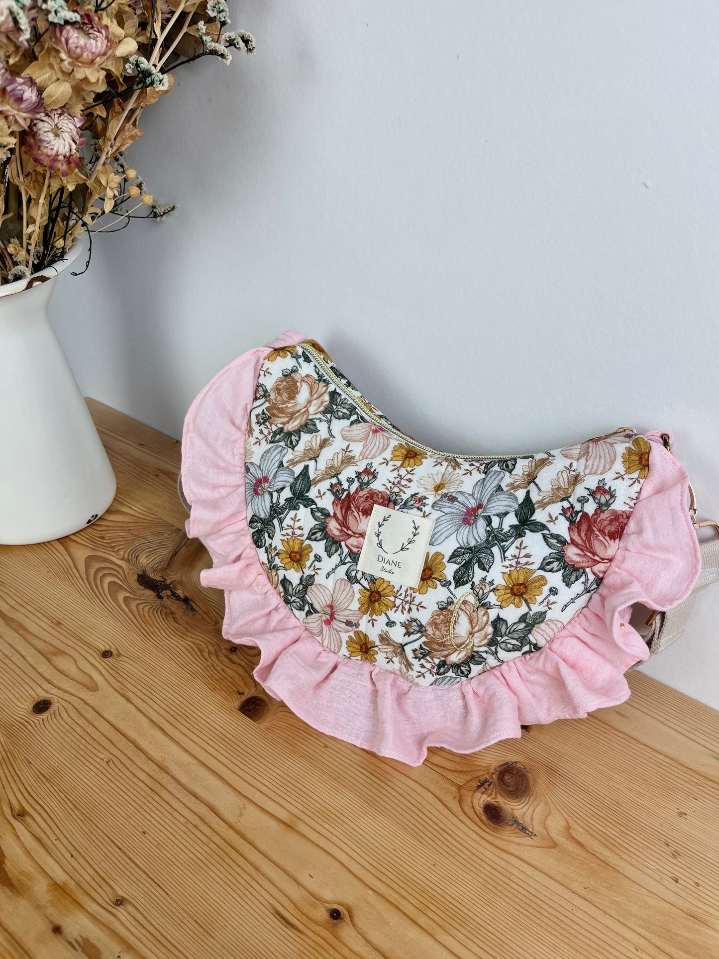 Milan le sac croissant matelassé gaze vintage et rose