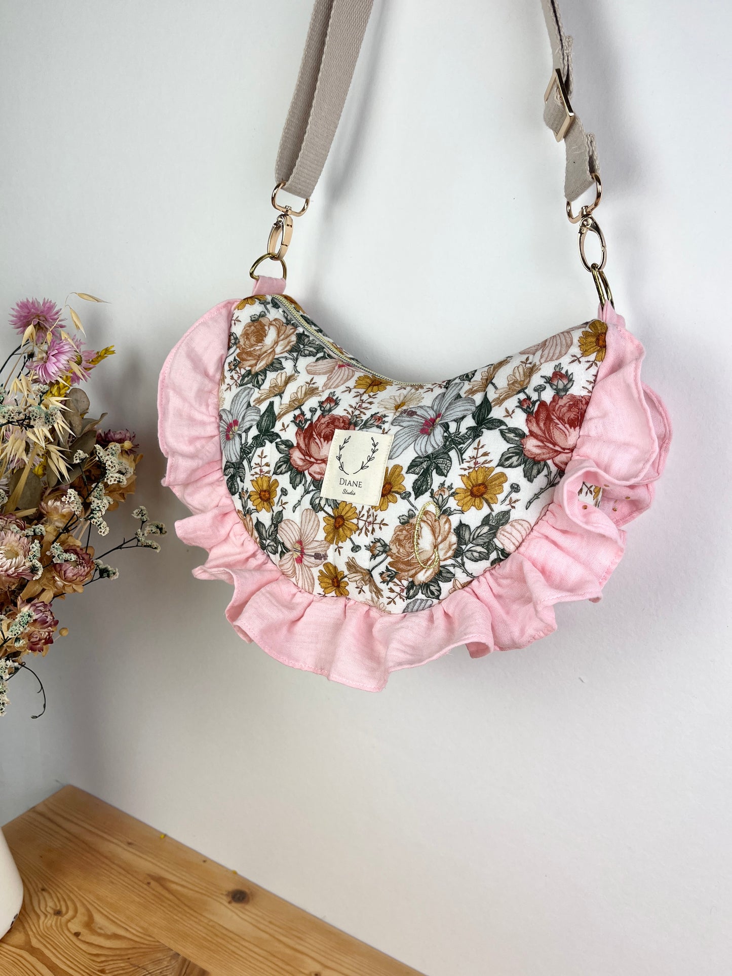 Milan le sac croissant matelassé gaze vintage et rose