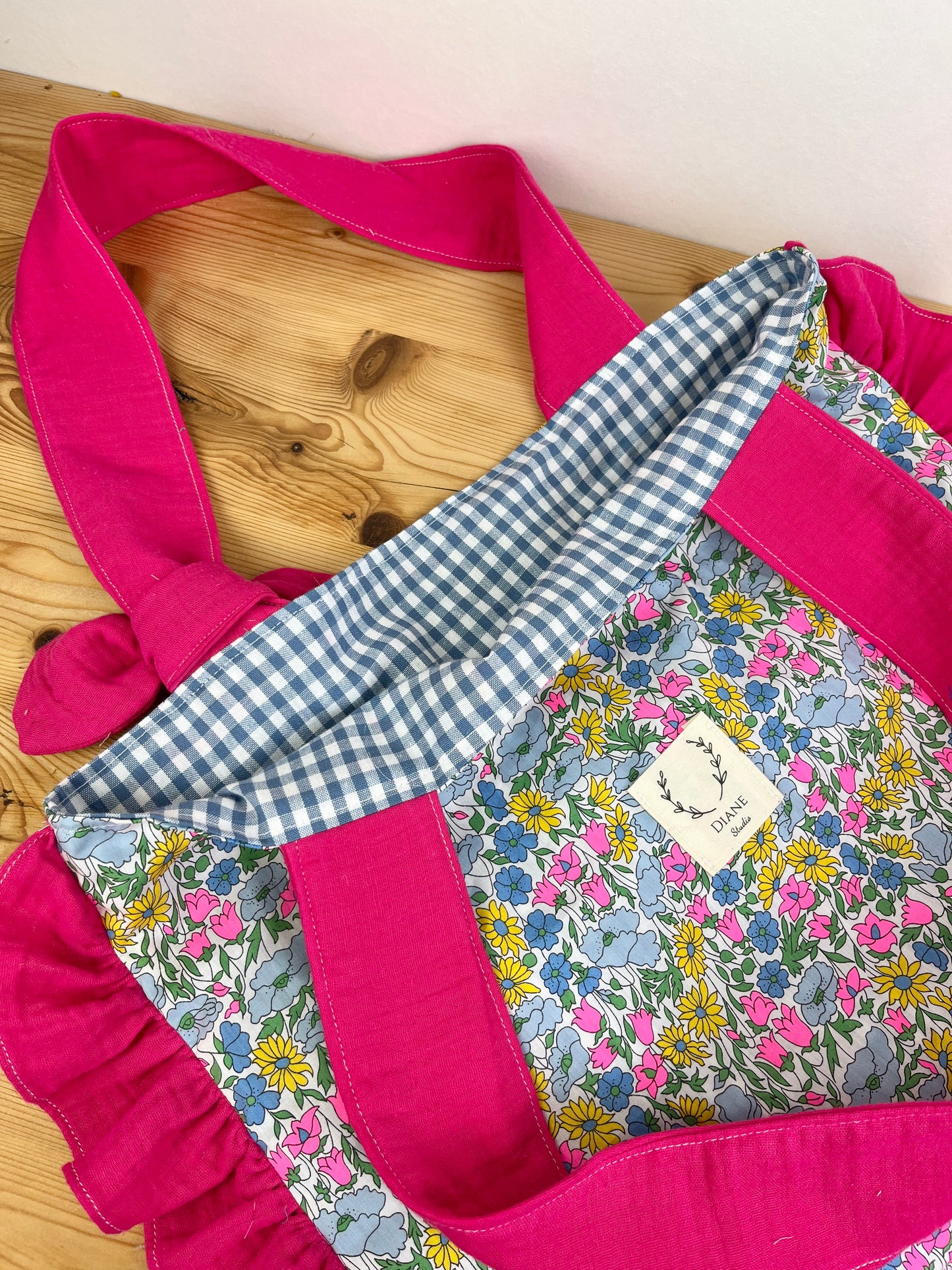 Le petit tote bag Liberty stabilo fluo et gaze fushia