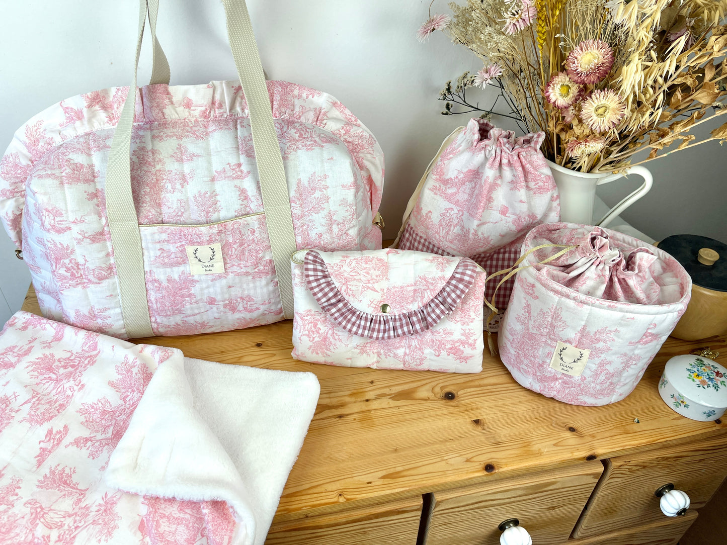 Ensemble Sac Chloé, panier pochon, pochon, couverture et matelas à langer personnalisable