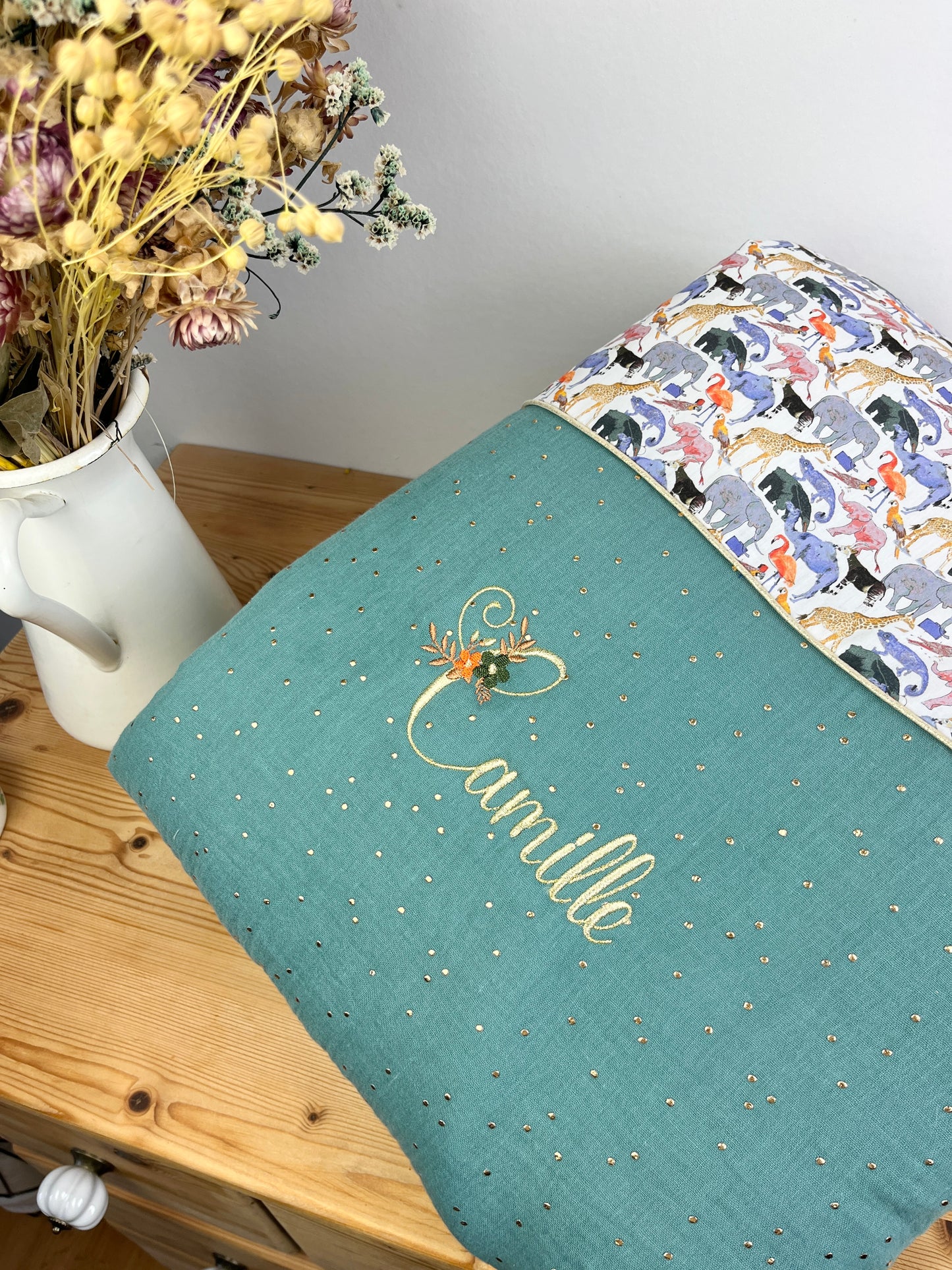 La couverture eucalyptus doré et Liberty queue for the zoo